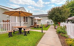 Best Western Plus Windjammer Inn & Conference Center